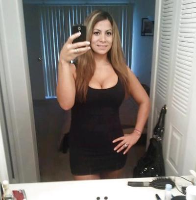 9P Sexy latin chick 