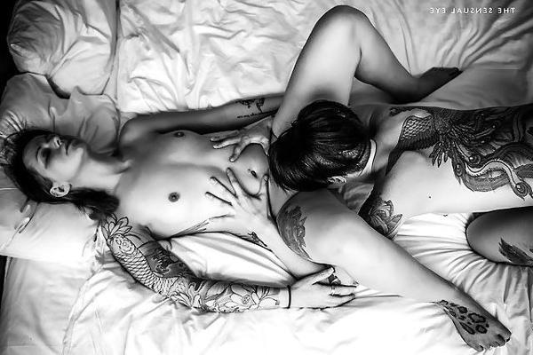 25P Lesbian art pics XXXII