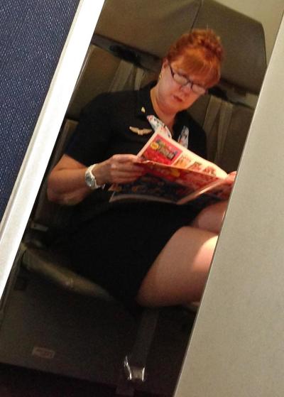 21P FIRST CLASS LEG SHOW FROM THE FIRST CLASS FLIGHT ATTENDANT