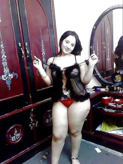 19P Big ass arab women