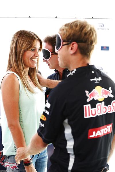 25P ニラ・ファンコ スペイン人F1レポーター