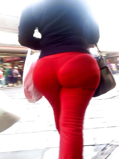 8P Candide énorme cul rouge transparent en spandex