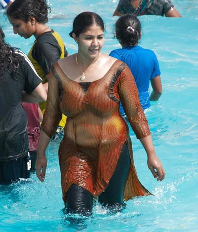 25P Flash by indian girls