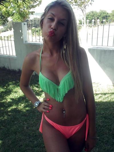 21P Une copine tres coquine (french-francaise)