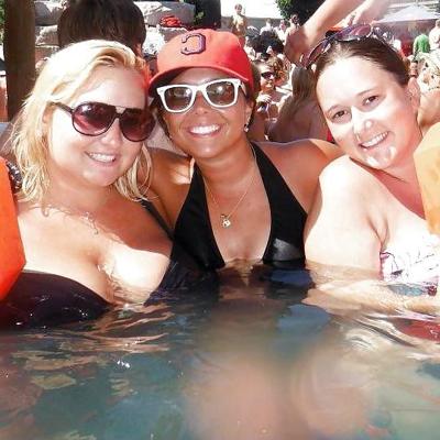13P As meio-irmãs Bandelow e seus peitos grandes