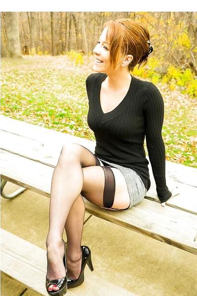 25P Short Skirts & Stocking Tops 8
