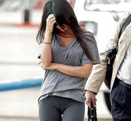 9P Cameltoe