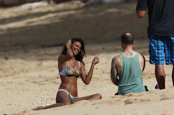 16P Irina Shayk (CR7s Freundin) Sexy Fotoshooting am Strand