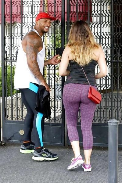25P Kelly Brook tenue de sport sexy !!