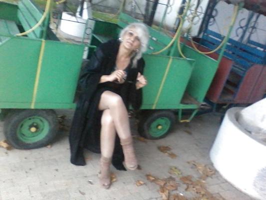 25P Granny Slut