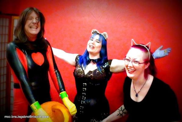 10P Abóbora de Halloween Fodendo Sissy Humilhação FemDom Trio