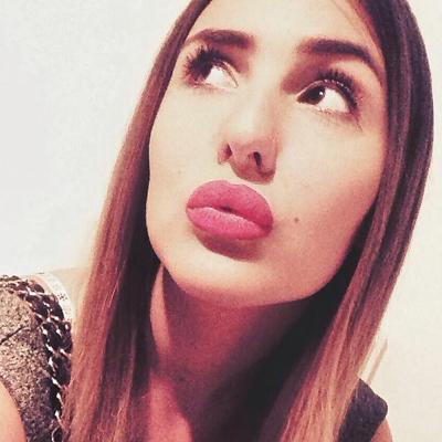 25P Anastasija Raznatovic filha do cantor sérvio Ceca