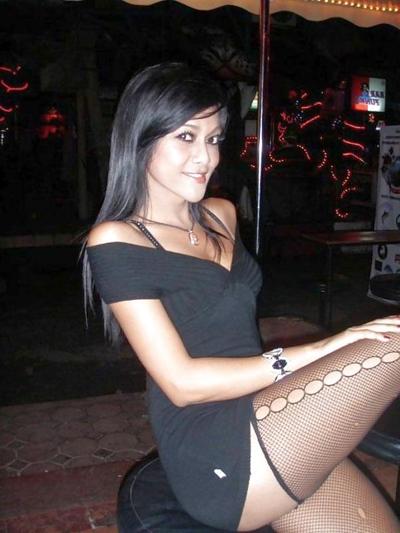 25P Phuket Ladyboy Nuoy - non nude pics
