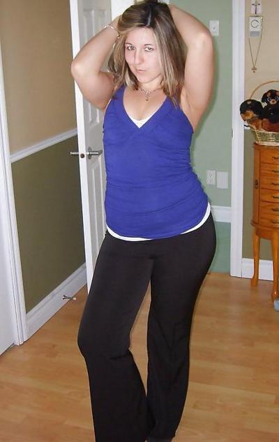 18P Wanna fuck this bitch? Check out her nasty ass!