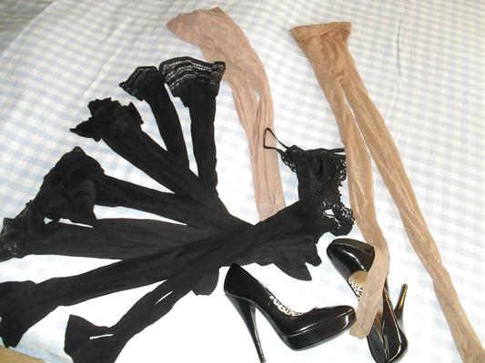 4P Nylon Stockings and Pantyhoses from a slutty Friend 