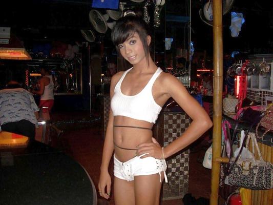 21P Phuket Ladyboy Pink - non nude pics