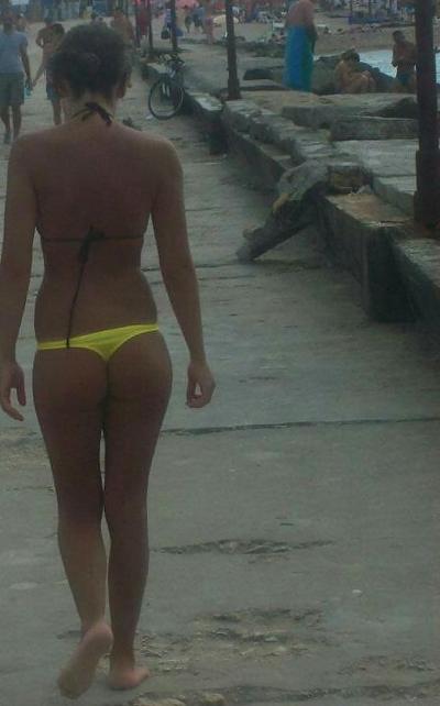 25P Spy sexy teens ass summer beach romanian