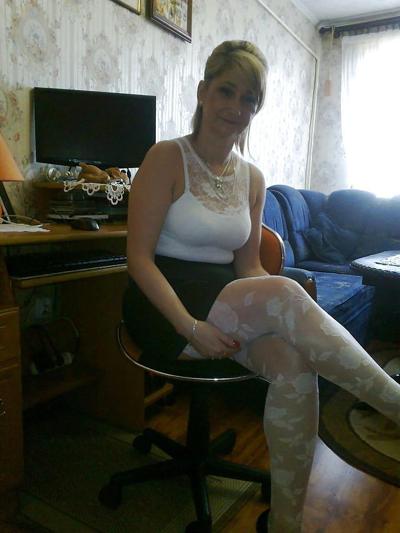 13P Stupid Whore Posing