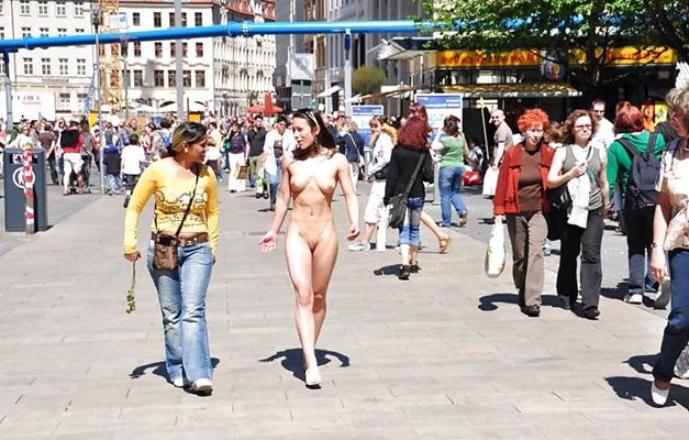 25P Public 19 outdoor flashing nudist