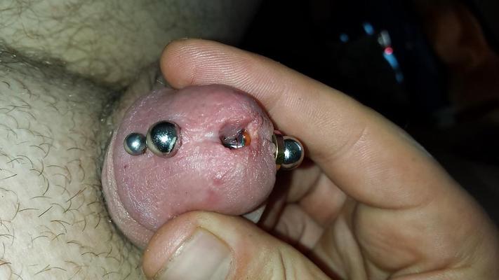 4P Brinque com meu pau perfurado