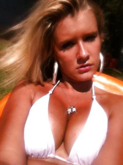 21P Super hot blonde non nude (comment please) #04