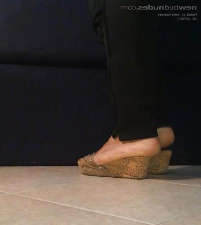 12P My teen crossdresser feet