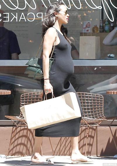 4P Zoe Saldana Nippel & Pokies