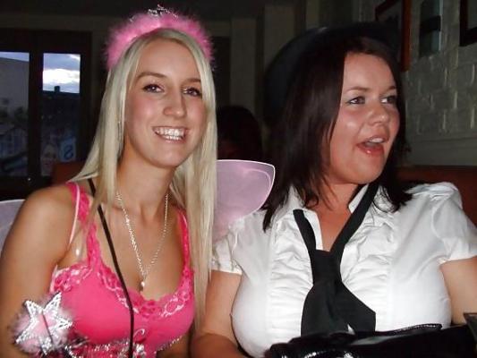 9P BRITISH UK MILF NEWCASTLE