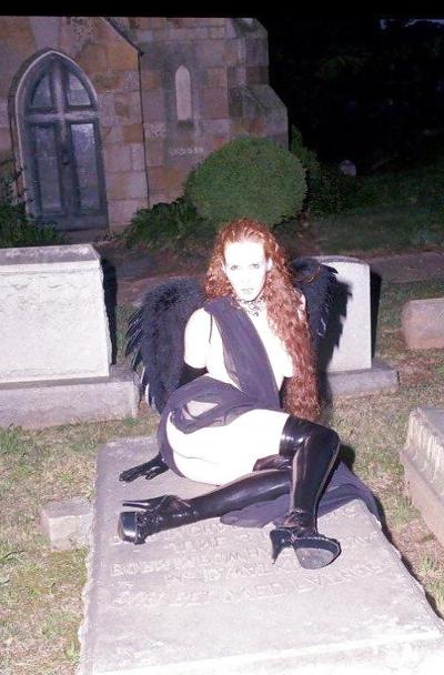 19P Gothic Redhead