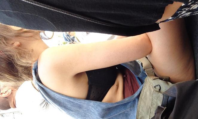 7P Voyeur dans la rue