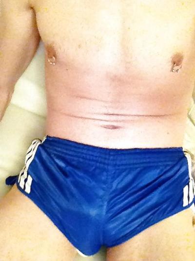 11P コックリングと光沢のあるショーツを付けた私のコック