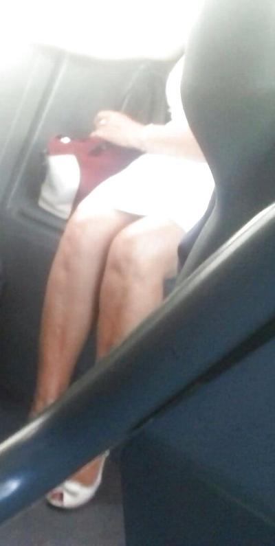 25P Spy sexy old + young ass and face in bus romanian