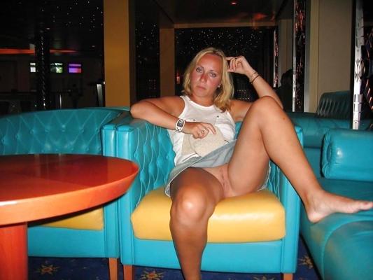25P OK - Just My Pussy! Amateurs Flash Their Cunts 4