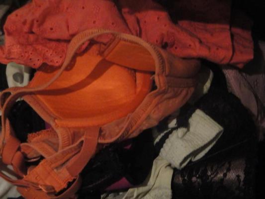 20P Friend's Dirty Panties