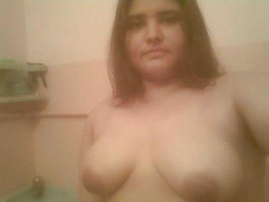 11P Bangla-Mädchen oben ohne
