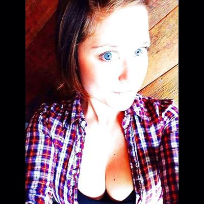 13P Artsy, tattooed Lauren and her big tits