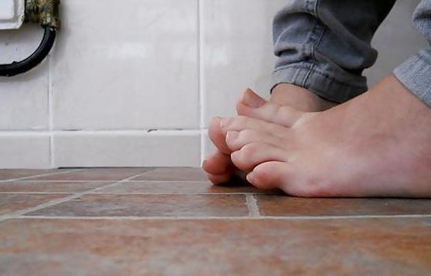 25P Random feet, footjob pt 16
