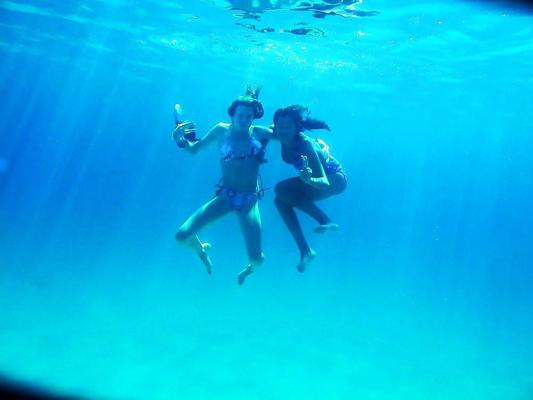 8P The little mermaid under the water 4