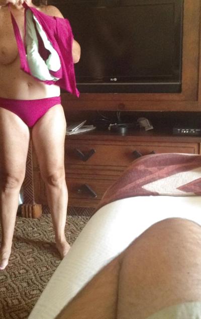 8P Seins de la femme - Vacances 26/09/14