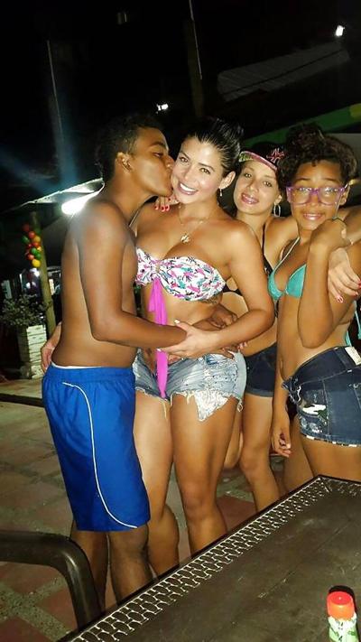 25P Colombian Girl