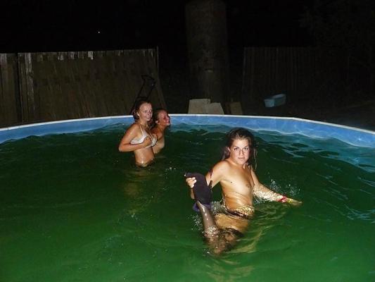 25P Topless Pool Party 2