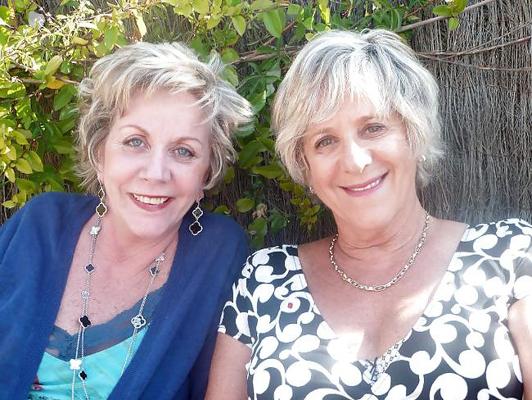 25P Mature LESBIANS lovers