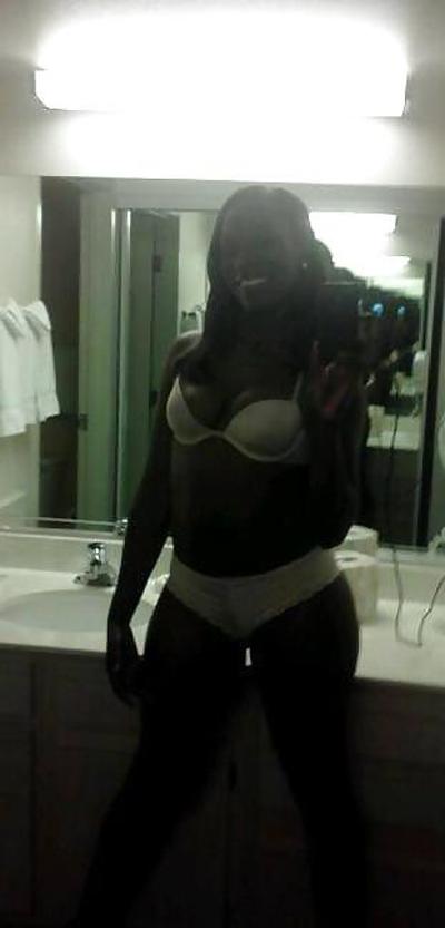 8P Hot Ebony girl