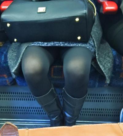 4P 1st train upskirt attempt