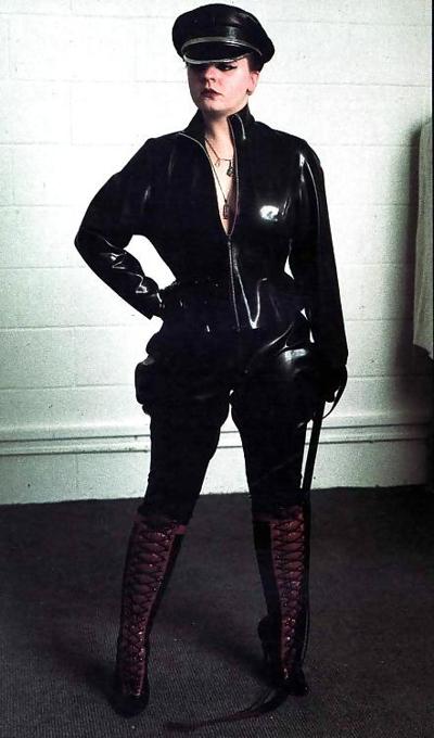 15P Femdoms outfits