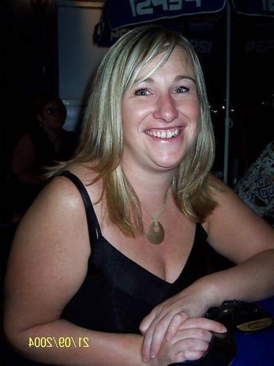 11P Lisa british uk milf