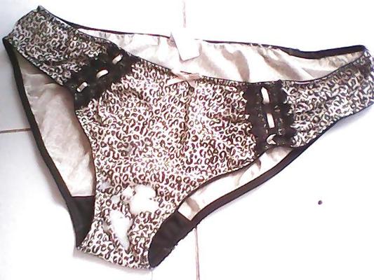 9P Creampie sur la culotte de mon ami n°3 (bom)