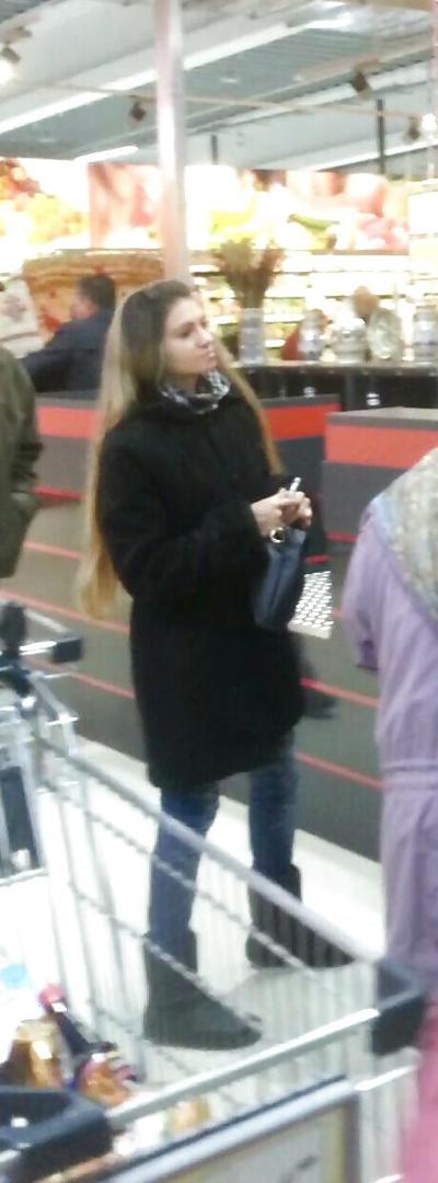 23P Spy old + young women in supermarket romanian