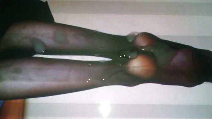 25P My cum on footjob teen 