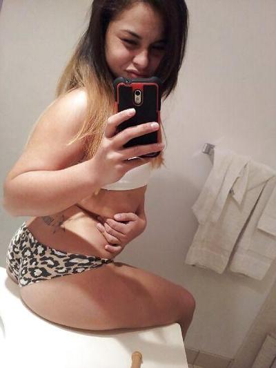8P Fille hawaïenne asiatique de la vidéo